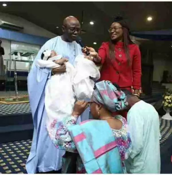 Pastor Tunde Bakare Prays For Couple Who Welcomed Twins After 25 Years